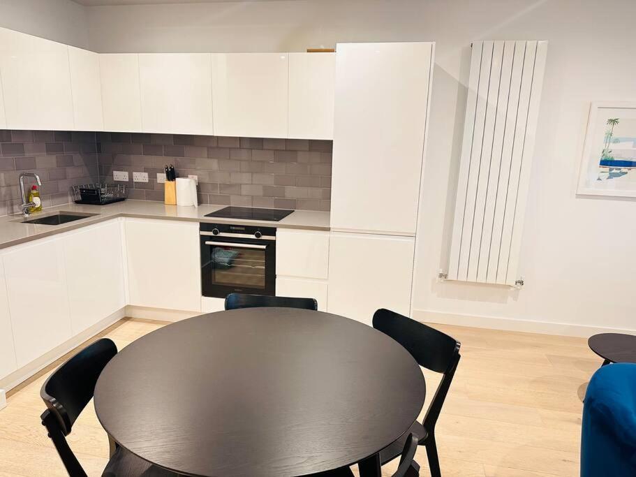 Spacious Modern 1 Bed Apartment. London Exterior photo